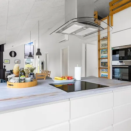 Djuna - 475m From The Sea By Interhome